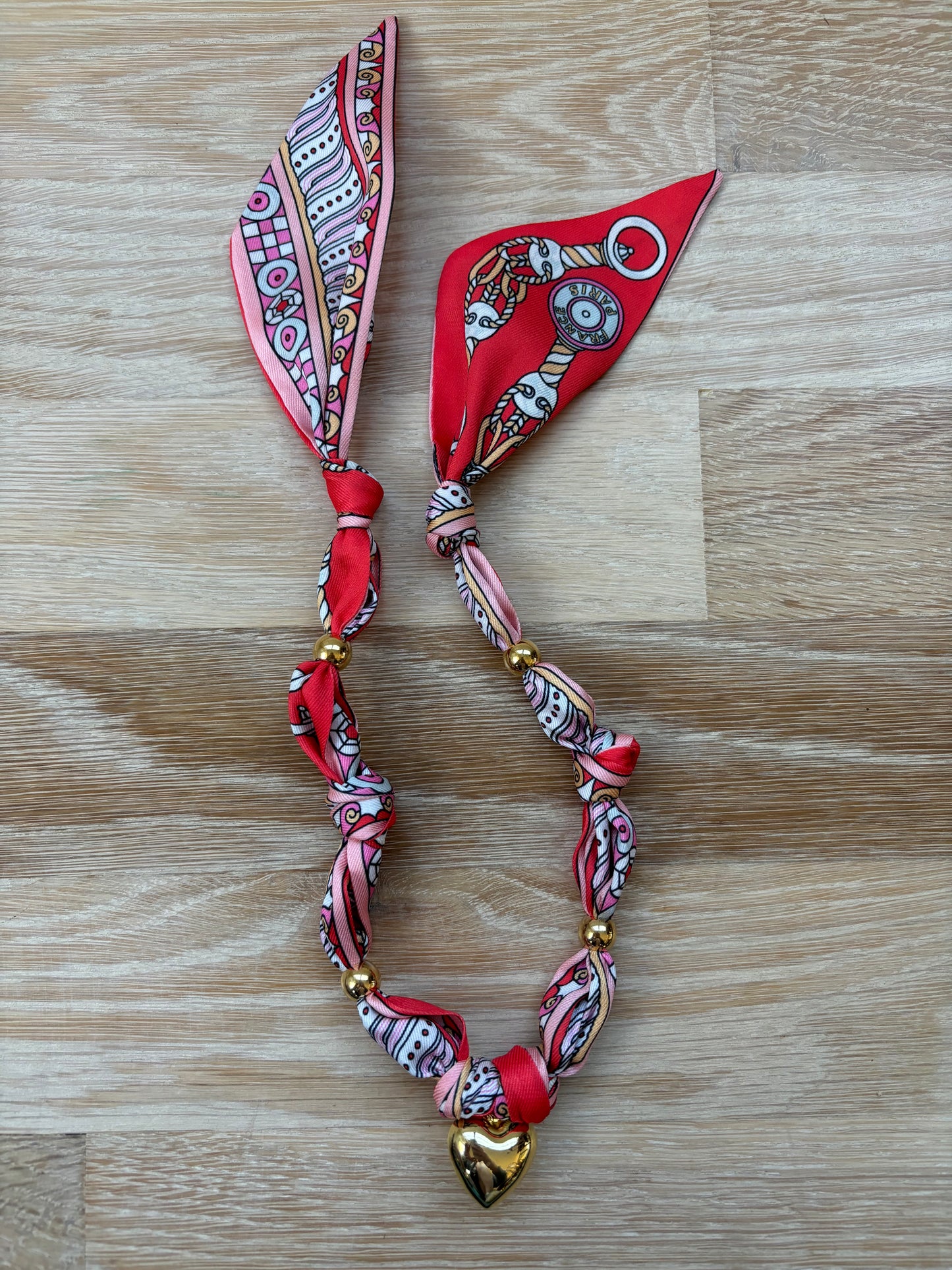 1 scarf jewelry (red)