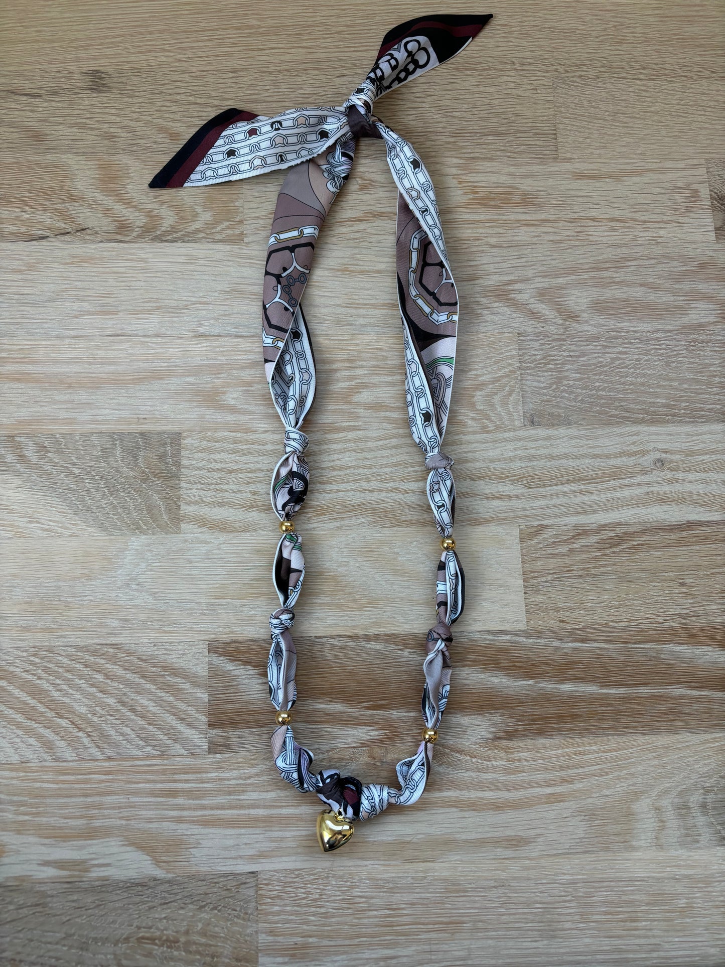 1 scarf necklace (long brown)