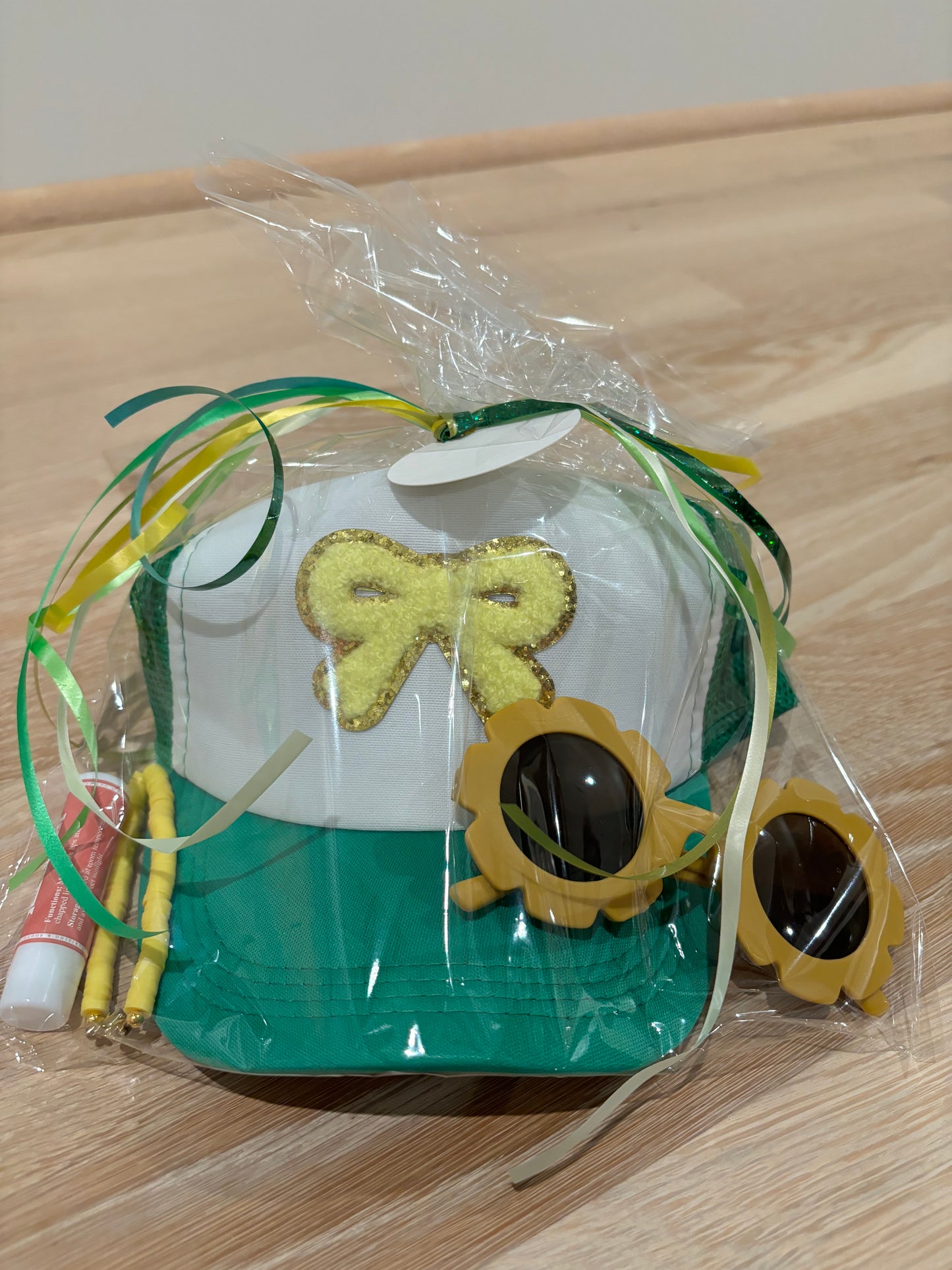 Kid Gift Pack (green hat with yellow bow)