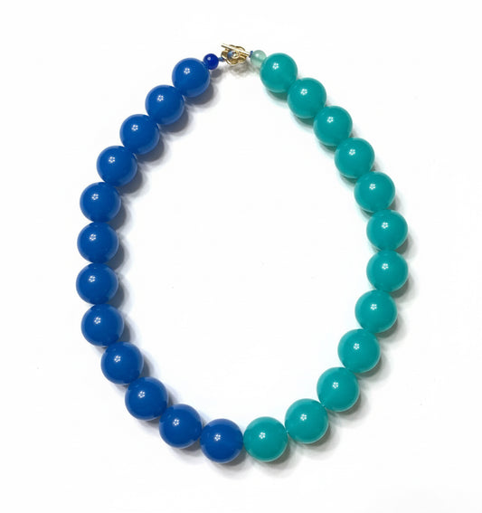 Beaded necklace (large color block blue)