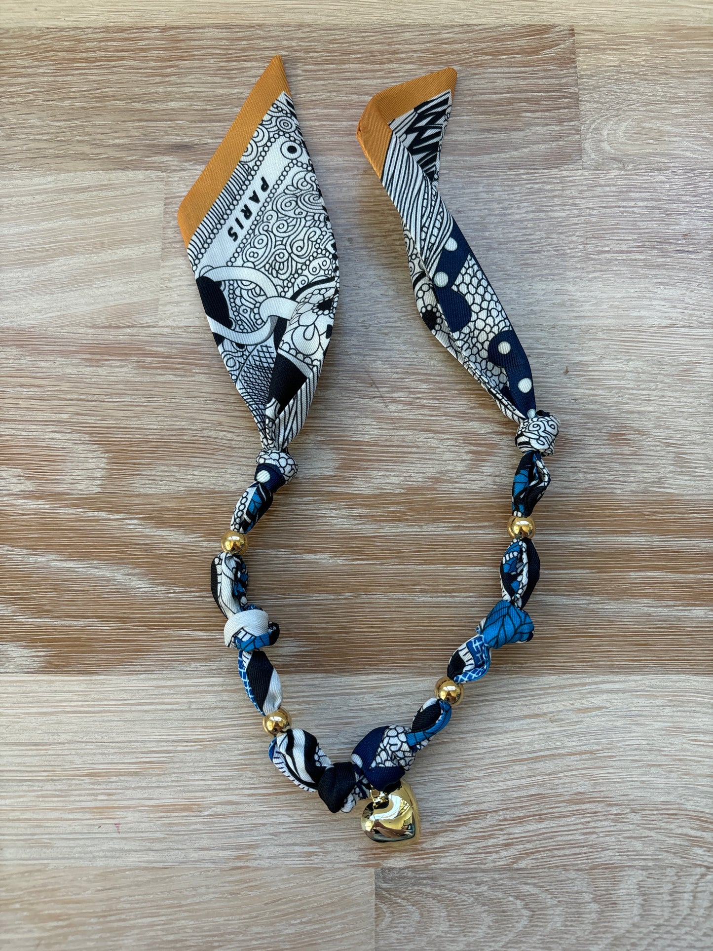 1 Scarf jewelry (navy, yellow, black)