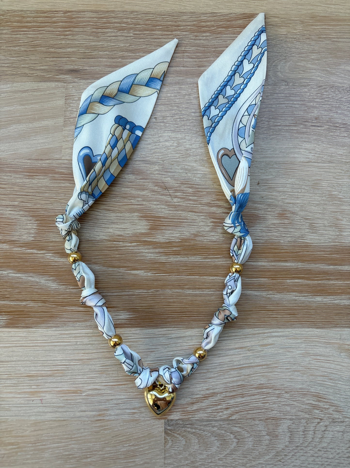 1 Scarf jewelry (cream and blue)