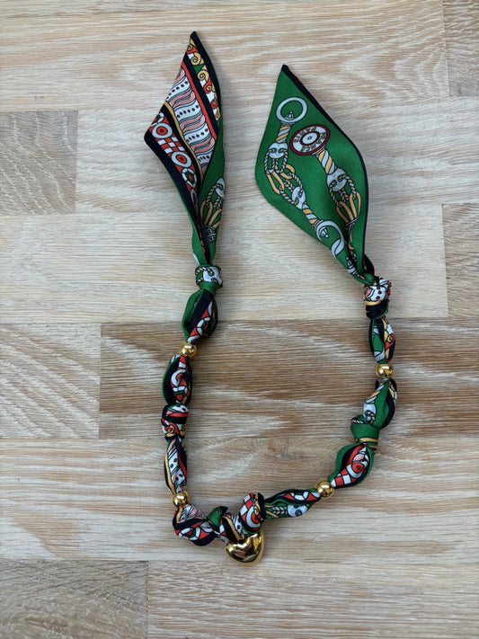 1 scarf jewelry (green)