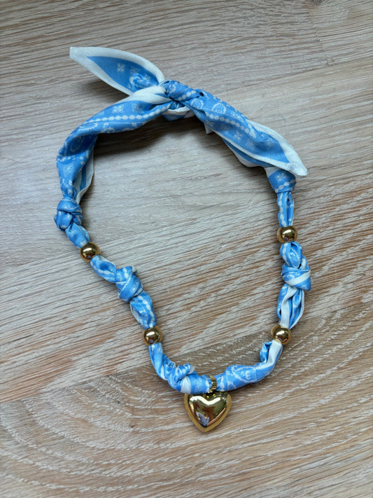 1 Scarf necklace/bracelet (blue)