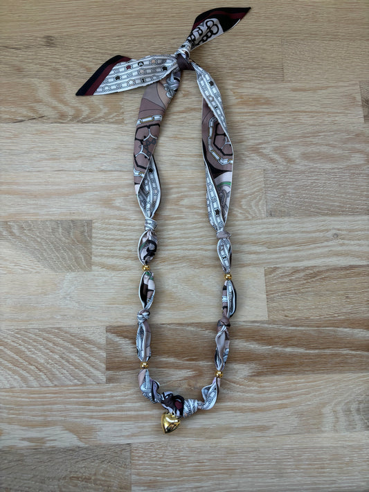 1 scarf necklace (long brown)