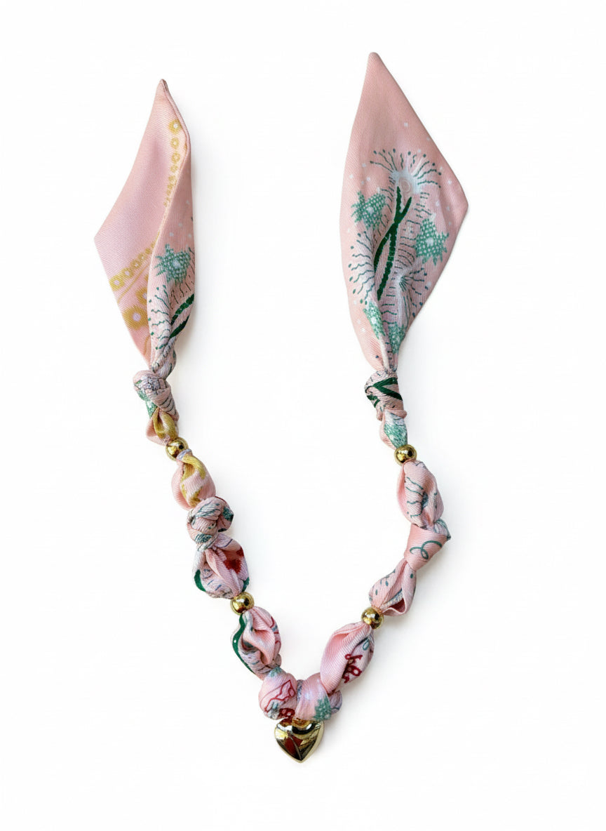 1 scarf jewelry (light pink, green)