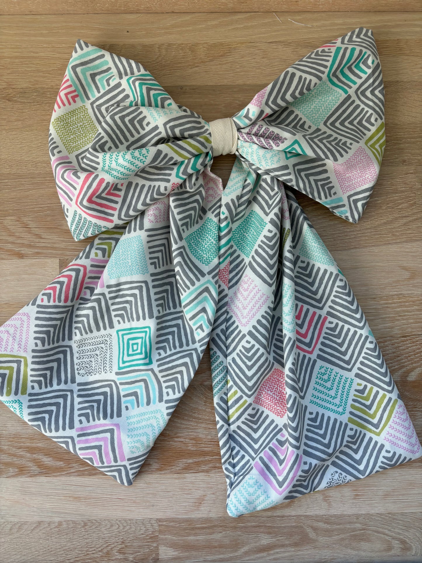 Door bow/wreath bow (pastel and grey print)