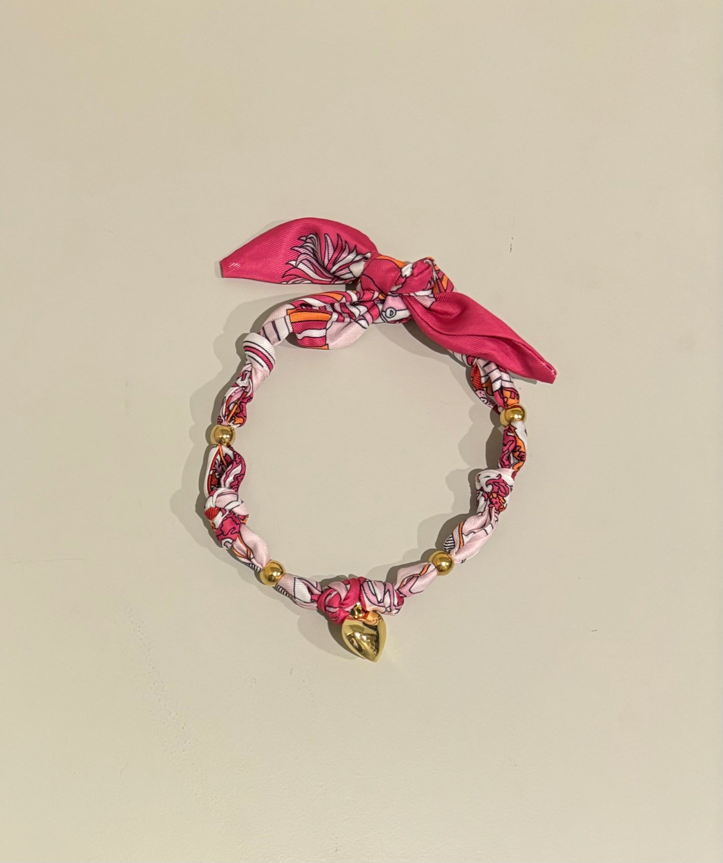 1 Scarf necklace/bracelet (pink)