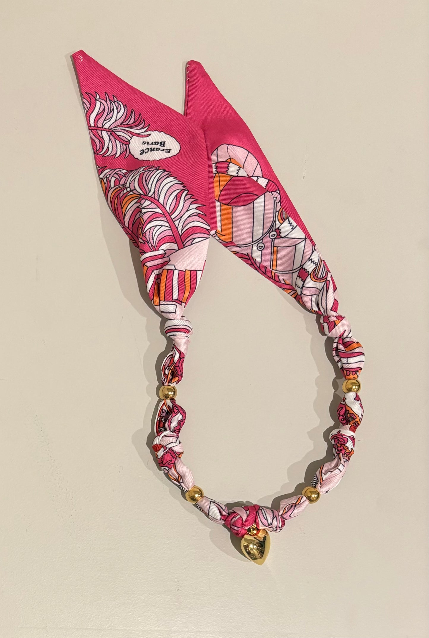 1 Scarf necklace/bracelet (pink)