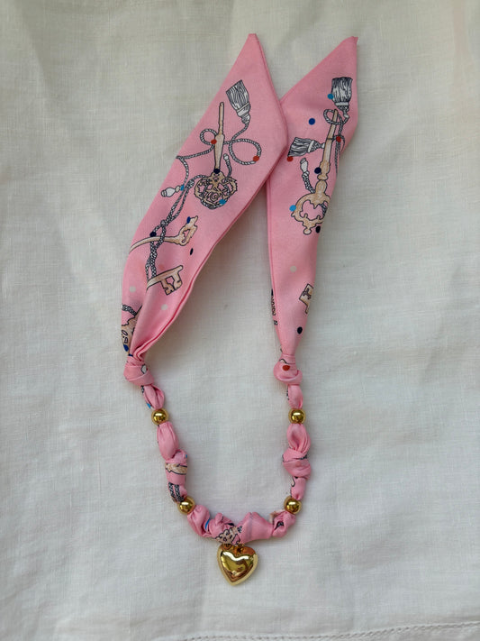 1 Scarf necklace/bracelet (light pink with keys)